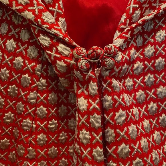 Opera Coat with hood - Picture 2 of 3